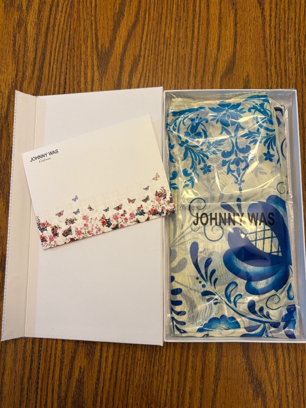 Johnny Was Farrow Scarf - Blue and Ivory - Picture 11 of 11